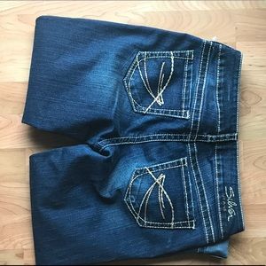 Silver Suki Capri jeans.  Size W29